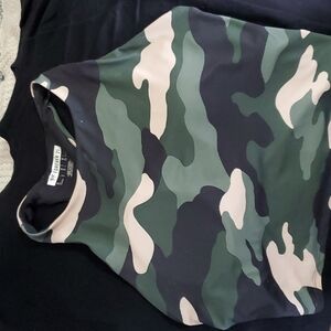 Ladles crop top with built-in bra